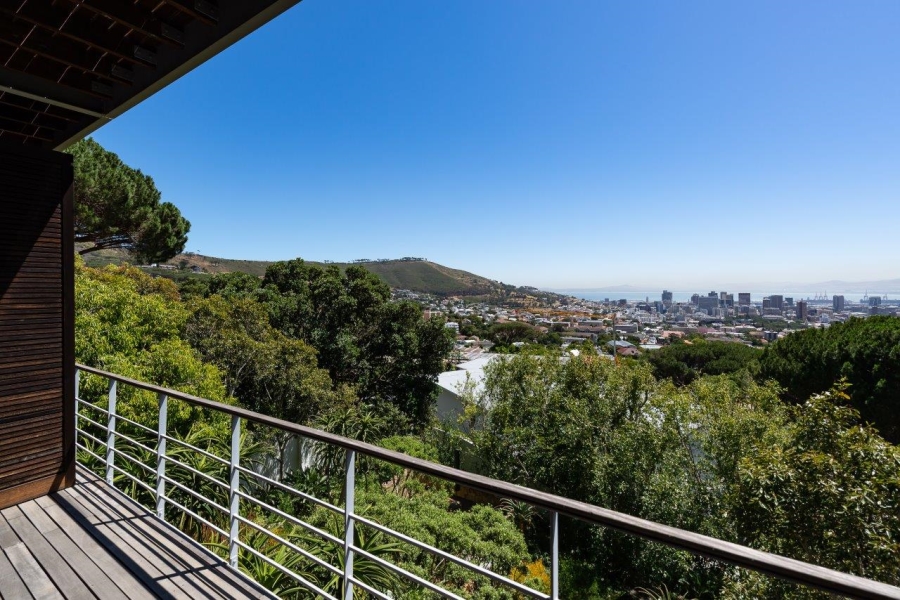 To Let 4 Bedroom Property for Rent in Higgovale Western Cape